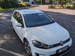 Photo of the vehicle Volkswagen Golf GTI