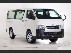 Photo of the vehicle Toyota HiAce