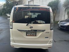 Photo of the vehicle Nissan Serena