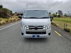 Photo of the vehicle Toyota HiAce