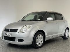 Photo of the vehicle Suzuki Swift