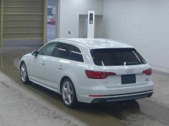 Photo of the vehicle Audi A4