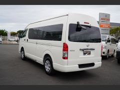 Photo of the vehicle Toyota HiAce