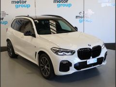 Photo of the vehicle BMW X5