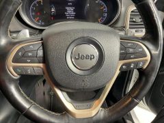 Photo of the vehicle Jeep Grand Cherokee