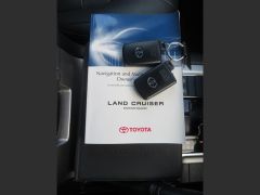 Photo of the vehicle Toyota Land Cruiser