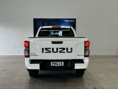 Photo of the vehicle Isuzu D-Max