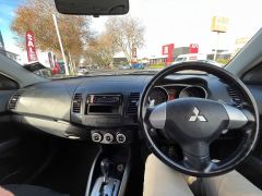 Photo of the vehicle Mitsubishi Outlander