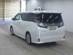 Photo of the vehicle Toyota Vellfire