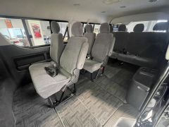 Photo of the vehicle Toyota HiAce