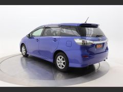 Photo of the vehicle Toyota Wish