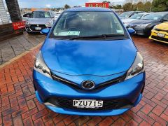 Photo of the vehicle Toyota Vitz