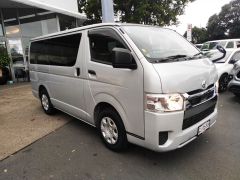 Photo of the vehicle Toyota HiAce