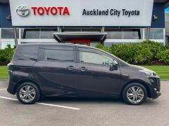 Photo of the vehicle Toyota Sienta