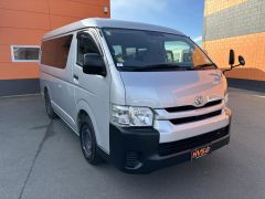 Photo of the vehicle Toyota HiAce