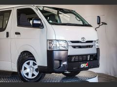 Photo of the vehicle Toyota HiAce