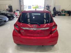 Photo of the vehicle Toyota Vitz