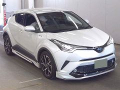 Photo of the vehicle Toyota C-HR