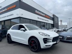 Photo of the vehicle Porsche Macan