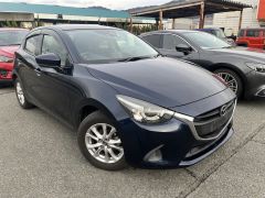 Photo of the vehicle Mazda Demio