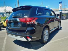 Photo of the vehicle Mitsubishi Outlander