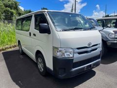 Photo of the vehicle Toyota HiAce