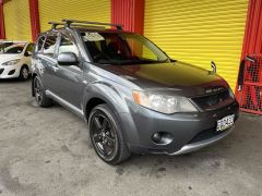 Photo of the vehicle Mitsubishi Outlander