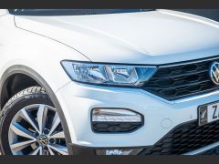 Photo of the vehicle Volkswagen T-Roc