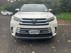 Photo of the vehicle Toyota Highlander