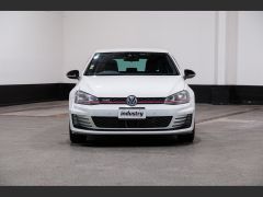 Photo of the vehicle Volkswagen Golf