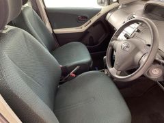 Photo of the vehicle Toyota Vitz