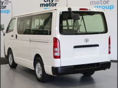 Photo of the vehicle Toyota HiAce