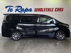 Photo of the vehicle Toyota Vellfire