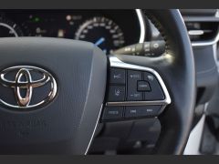 Photo of the vehicle Toyota Highlander