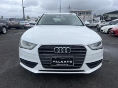 Photo of the vehicle Audi A4