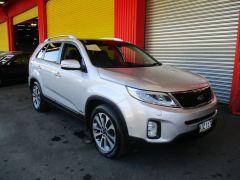 Photo of the vehicle Kia Sorento