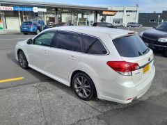 Photo of the vehicle Subaru Legacy