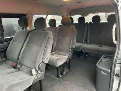 Photo of the vehicle Toyota HiAce