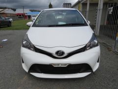 Photo of the vehicle Toyota Vitz