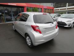 Photo of the vehicle Toyota Vitz