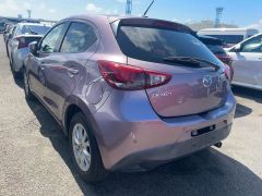 Photo of the vehicle Mazda Demio