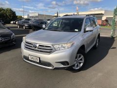 Photo of the vehicle Toyota Highlander