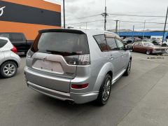 Photo of the vehicle Mitsubishi Outlander