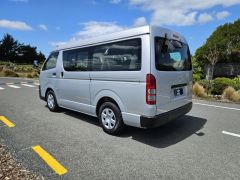 Photo of the vehicle Toyota HiAce