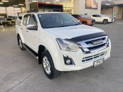 Photo of the vehicle Isuzu D-Max