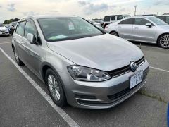 Photo of the vehicle Volkswagen Golf