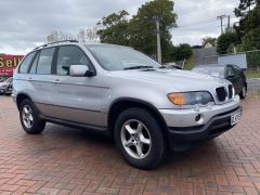 Photo of the vehicle BMW X5