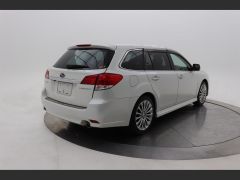 Photo of the vehicle Subaru Legacy