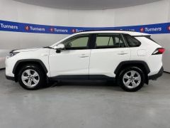 Photo of the vehicle Toyota RAV4