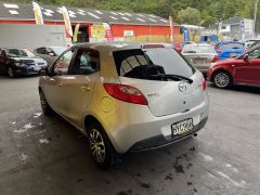 Photo of the vehicle Mazda Demio